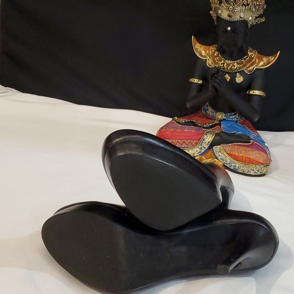 Michael Kors Leather Platform Heals - Picture 7 of 15